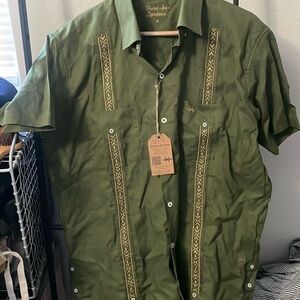 Texas standard guayabera